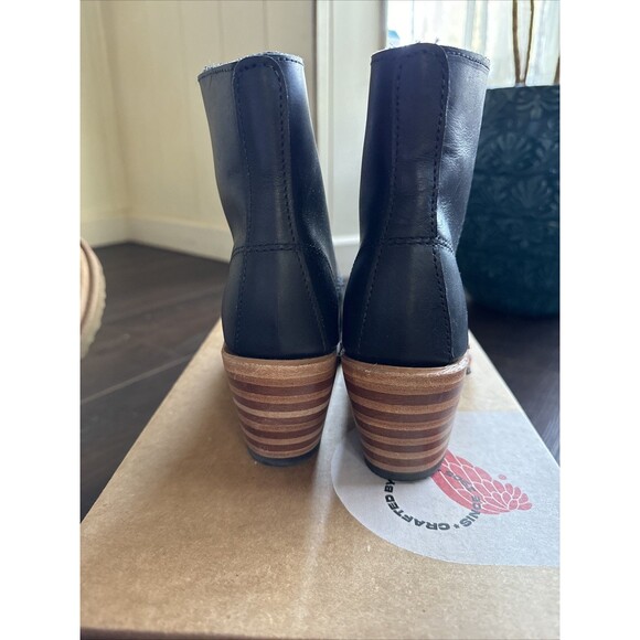 Red Wing Women’s Clara Leather Heeled Lace-Up Boots New In Box Sz 6.5 - Picture 4 of 6